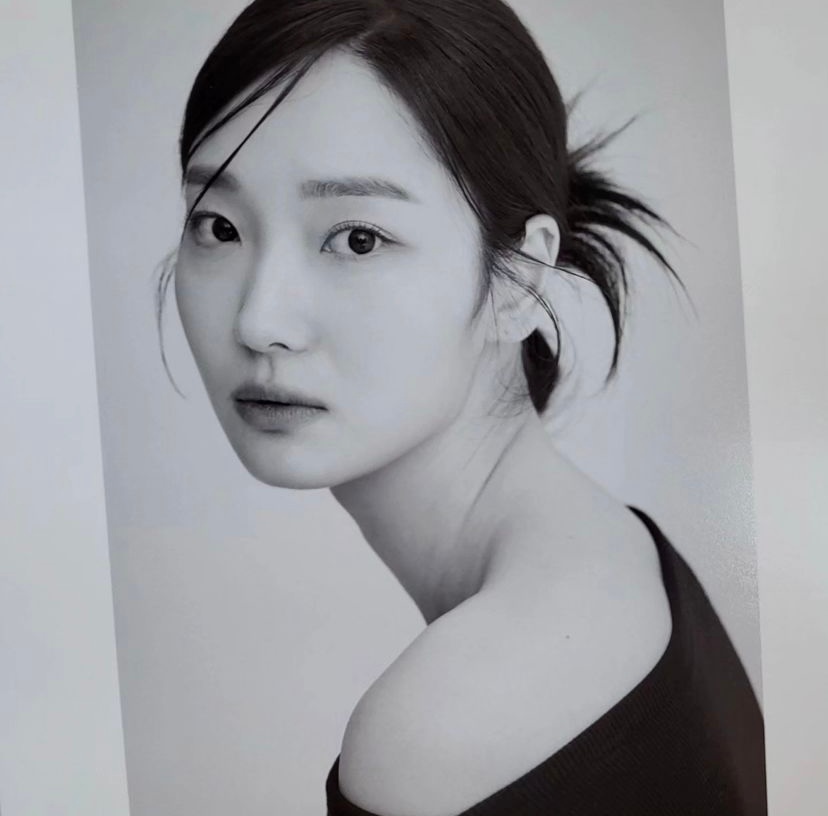 juuuuuyeon李周妍《金字塔游戏》里的沈恩贞 一些长短发的反差感： ​​​