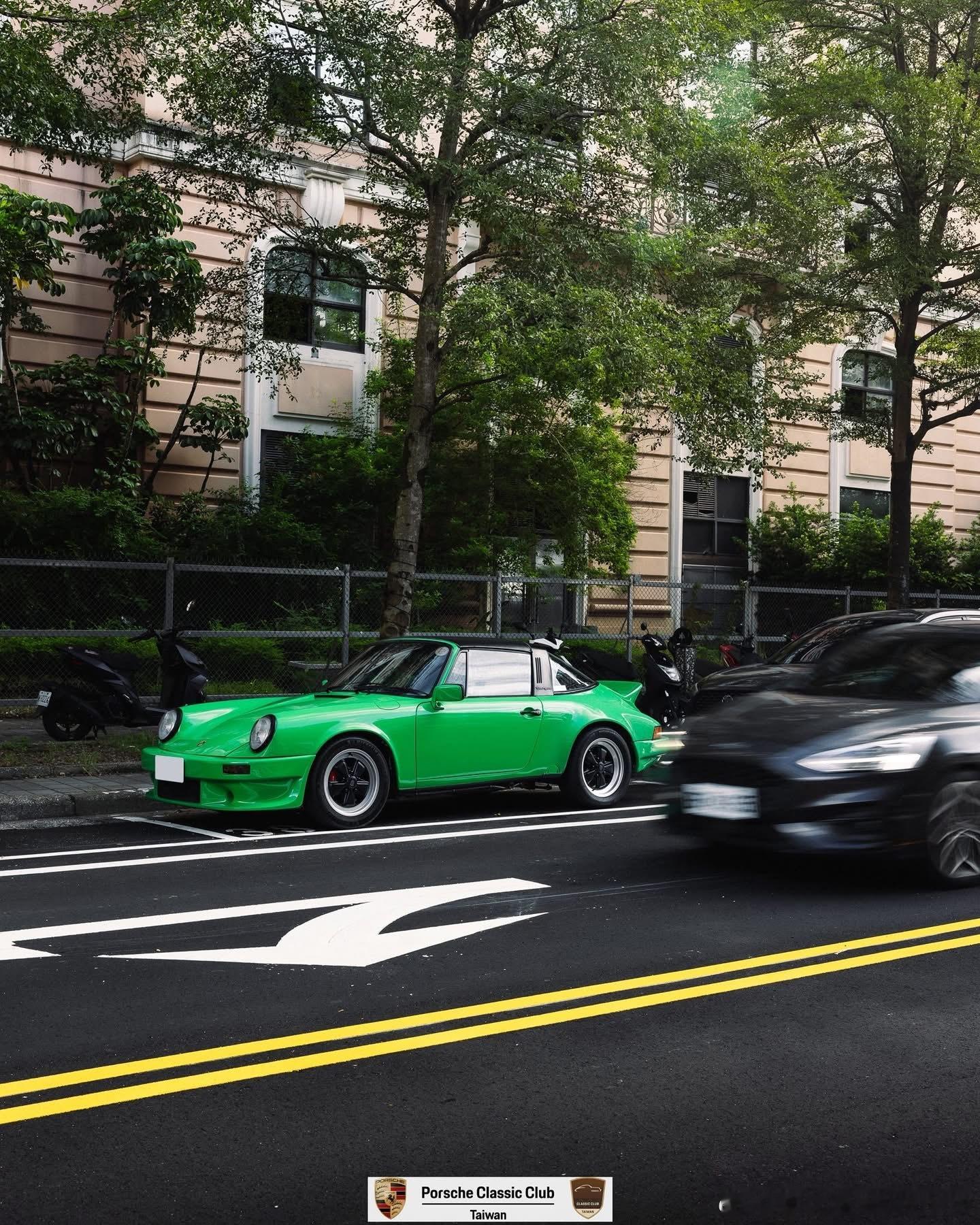 1988年Porsche 911  G Model Targa