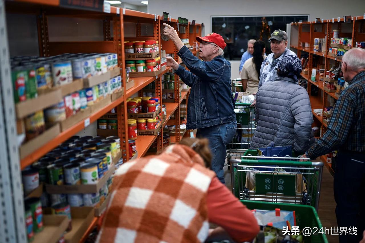 【美国4200万人断粮倒计时！美国食品券周六停发】
各位全球观察员，早上好 
最