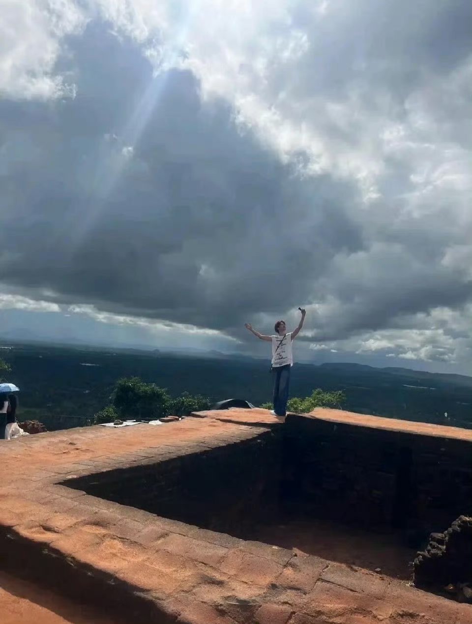 人生没有那么多观众，但是郑朋有