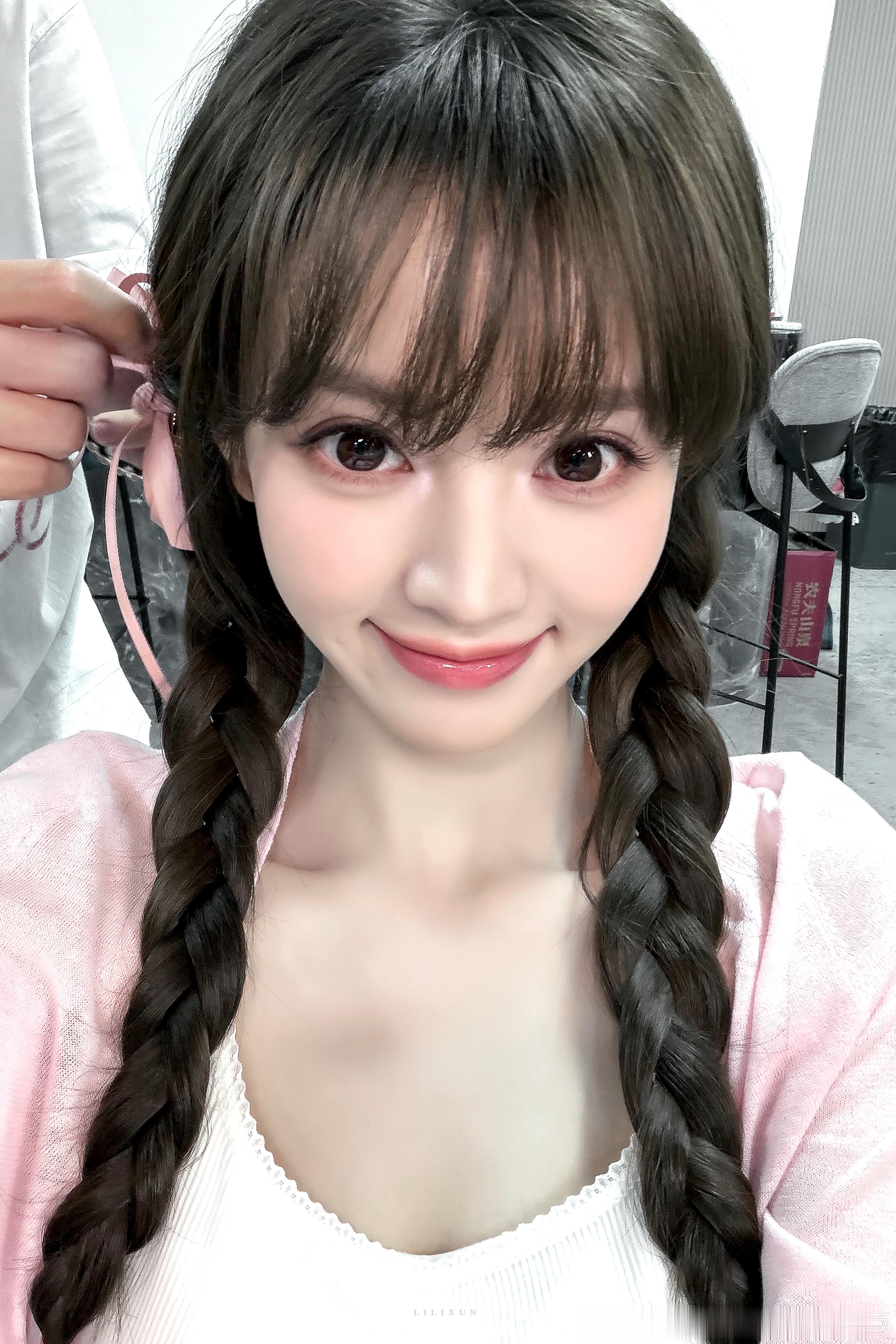 田曦薇 🐱田曦薇林知夏 🐱田曦薇天才女友  在这无边暮色里，我愿化作一朵流云