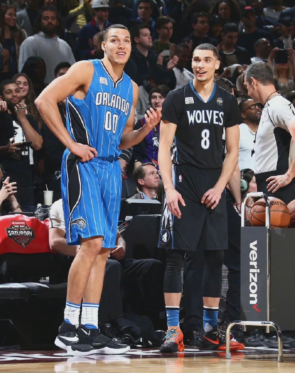 丢了扣篮王，却找到了自己，戈登仍在进化！阿隆戈登单节6投5中，三分球2投2中，1