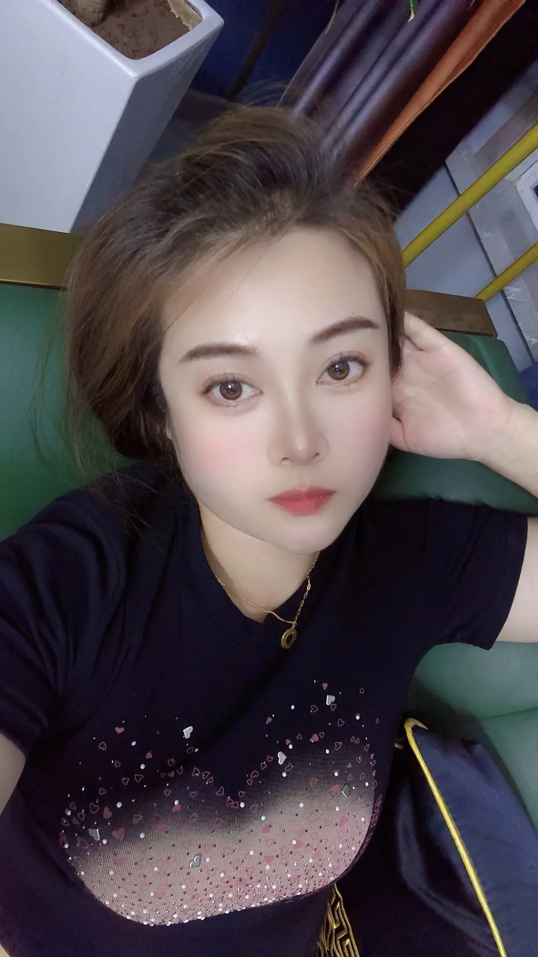 以后闹腾的人，闹心的事，都离我远点吧，突然间又四肢无力，浑身虚脱，心慌...