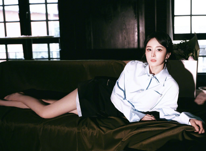 要被杨幂这双腿给晃晕了杨幂好美的脸好长的腿 要被杨幂这双腿给晃晕了，杨幂好美的脸