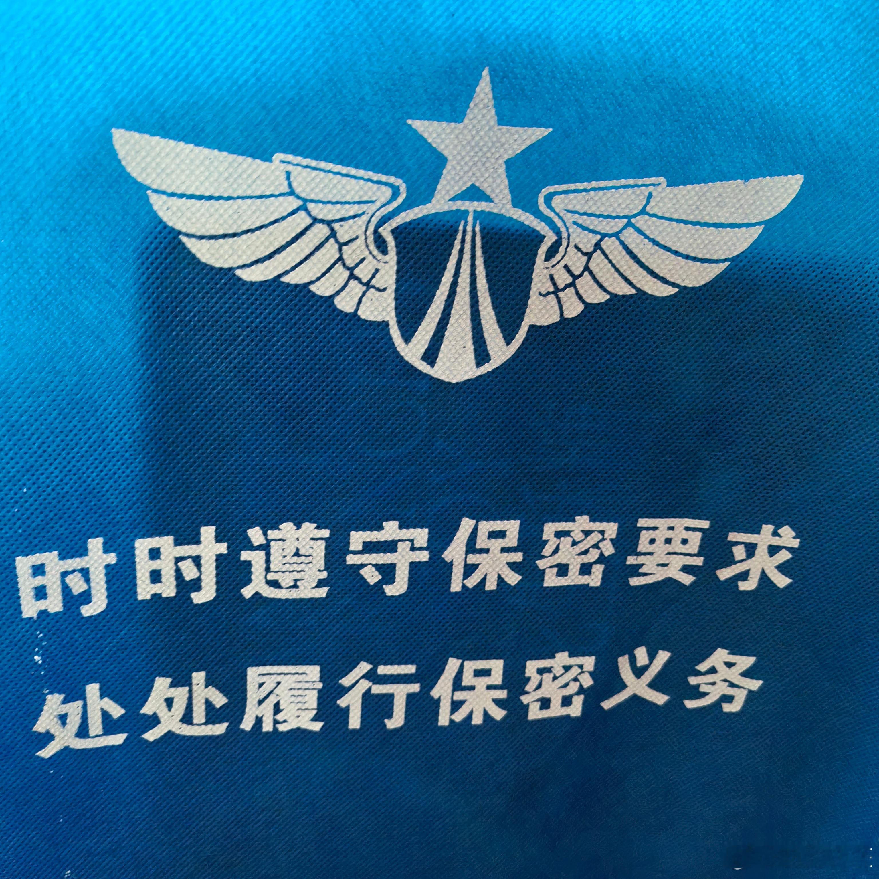 中国军人 无时无刻都在，宣传绝不能少 