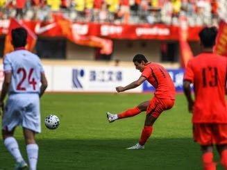 泰山队多面手复出合练，阵容直到17日才能齐整，依木兰在U23闪光网页链接