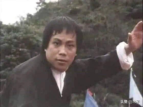 太唏嘘了！演活陈真、火云邪神的一代功夫巨星梁小龙，去世整整2个月，至今没能入土为