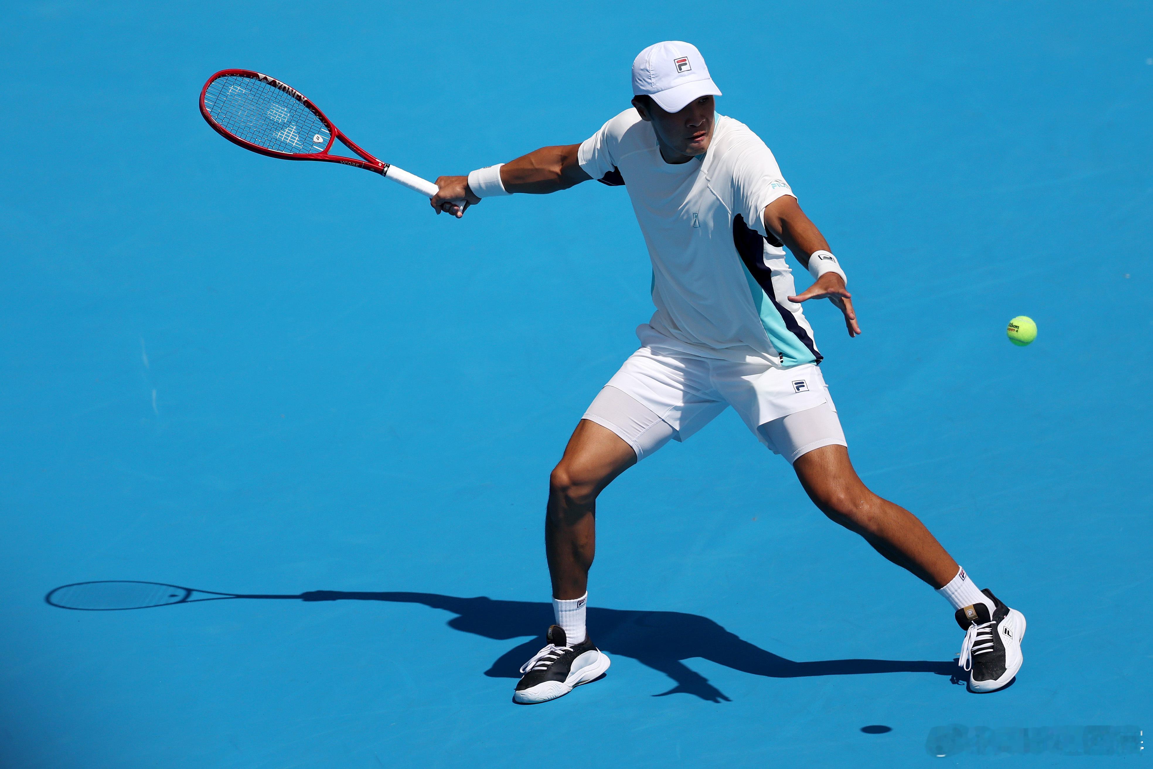 即时赛况：ATP1000 辛辛那提大师赛男单1/4决赛，布兰登·中岛以7-6(9