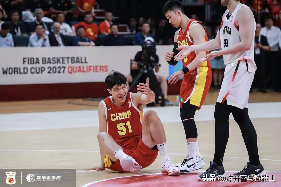 中国男篮主场73-92负于日本男篮，让我们看清五个事实。
1、中国男篮基本上进不