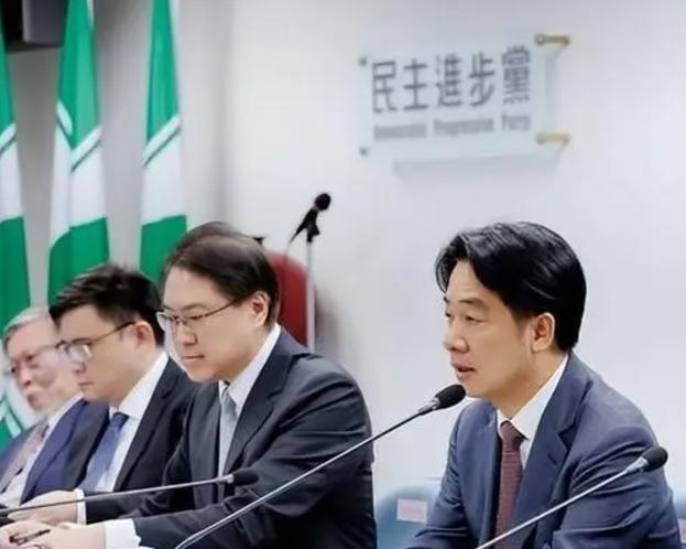 窜访后遭当头一棒！中方通告191国，台当局不准参会，郑丽文表态。

近期台海局势