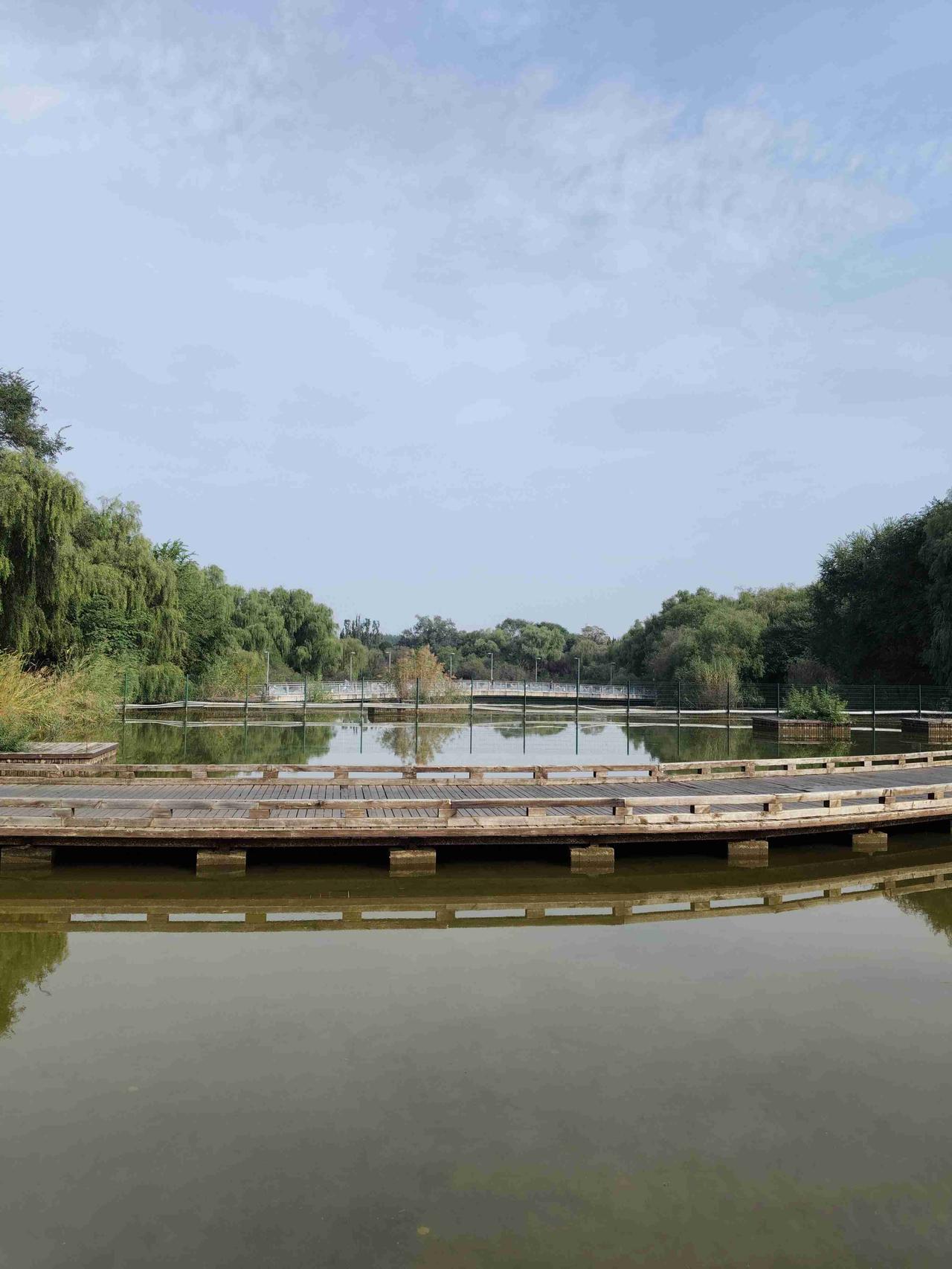 我的今日状态：😁轻松愉快
我这里的天气：☀️晴天