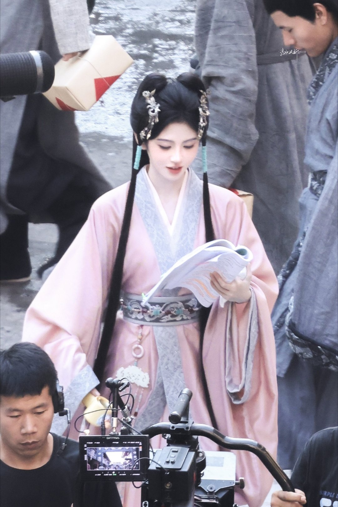 🍊💙鞠婧祎阿黛 🍊💙鞠婧祎来战 🌅你如晨曦，温柔唤醒我的梦。