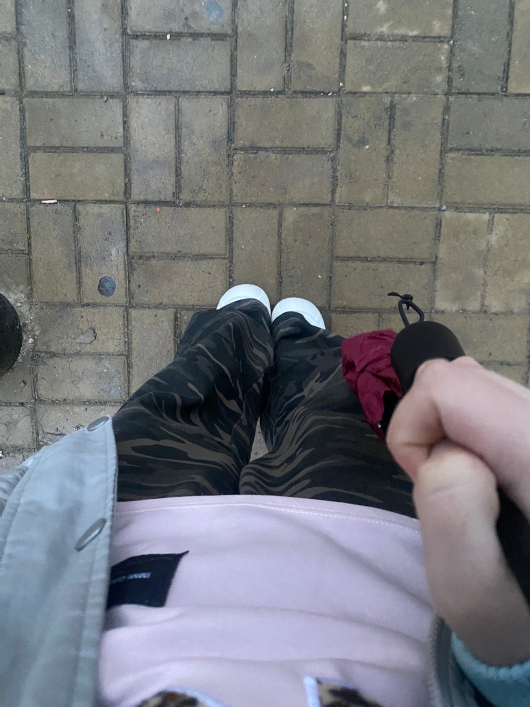 淅沥沥淅沥沥滴入我回忆🎵 