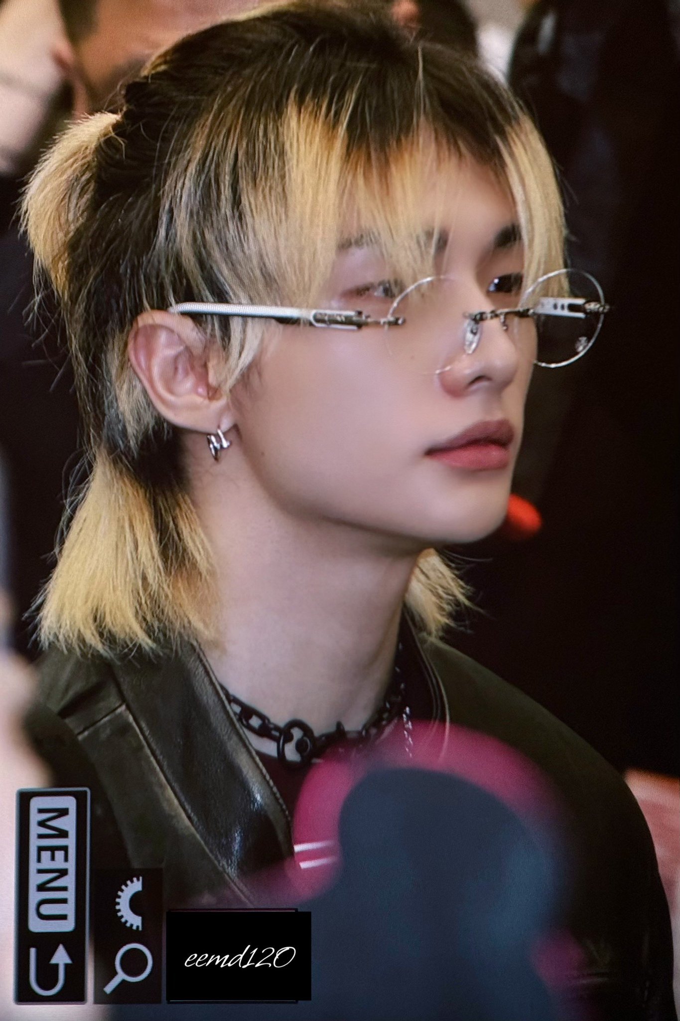 今天Stray Kids黄铉辰出国机场饭拍，又痞又性感🥵👓 