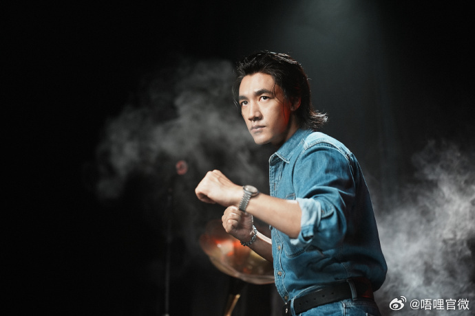 此沙李子华好能打此沙港风大哥李子华 此沙李子华好能打，力量感绝对就已经爆棚了呀，