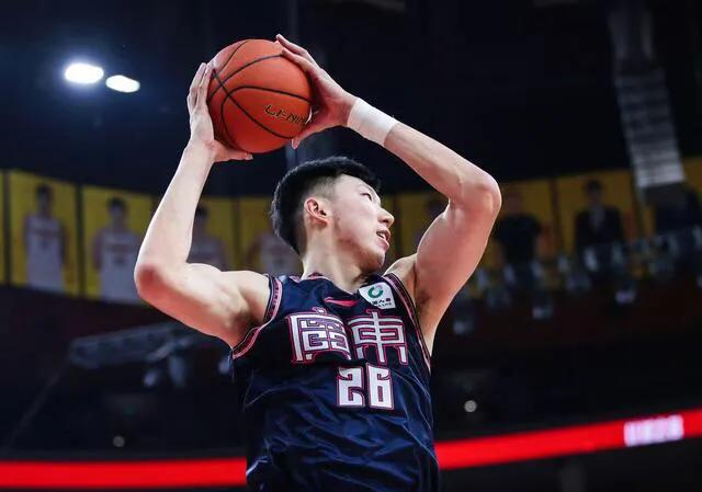 广东男篮战胜福建男篮，这两点是球队获胜的关键

1、外线球员表现出色
有周琦在内