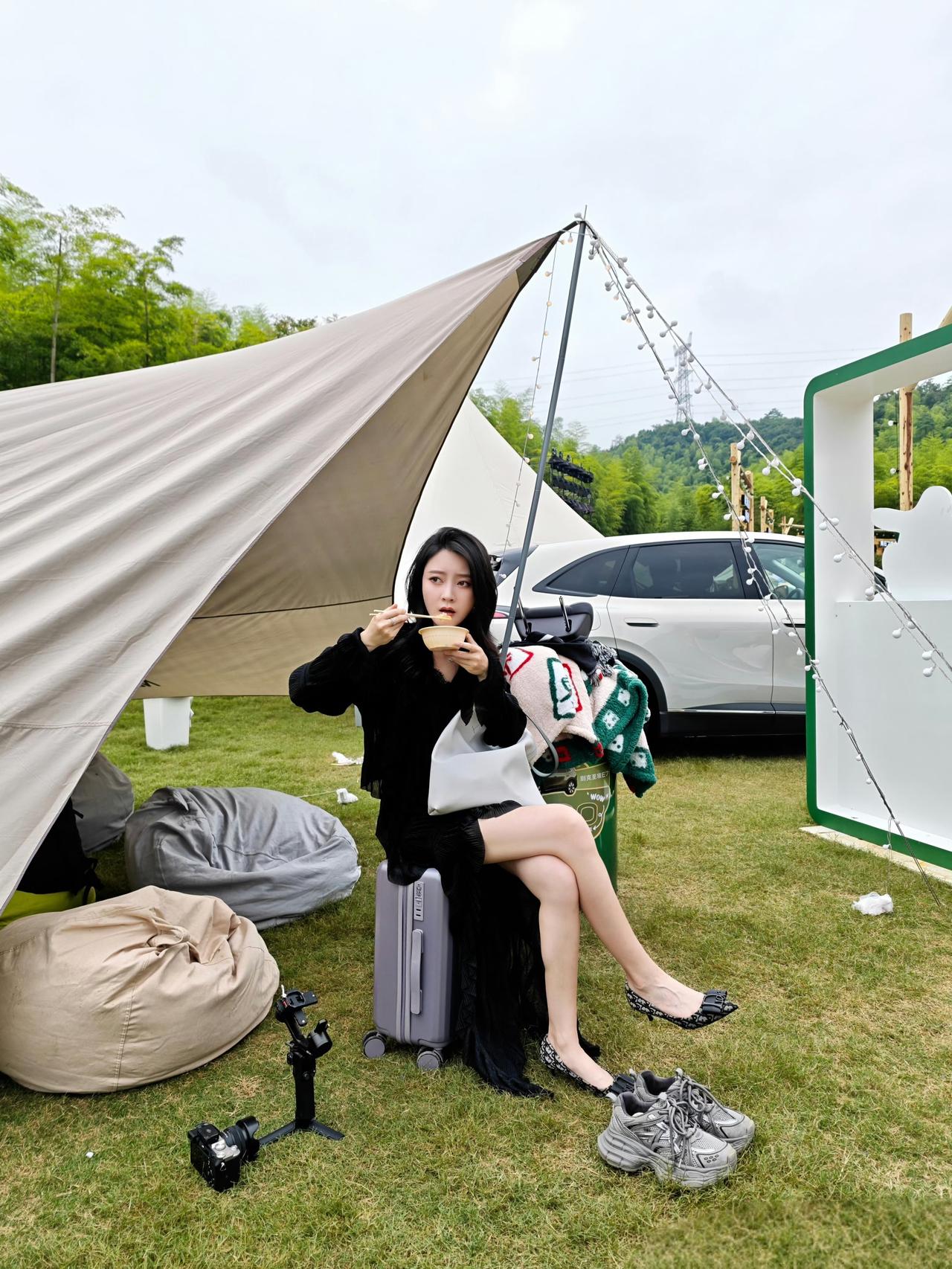 幕后的美女主播
