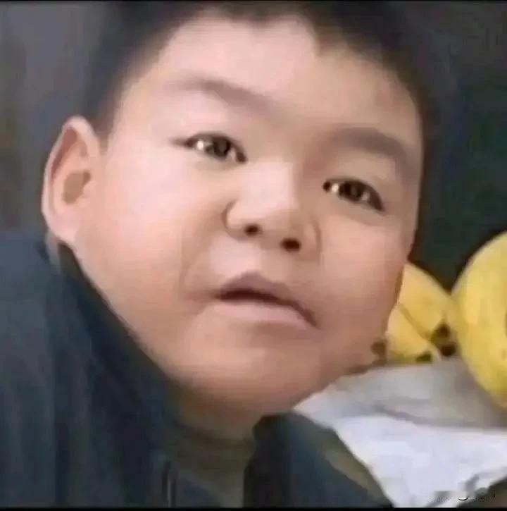 贝利，马拉多纳，罗纳尔多，梅西，贝肯鲍尔，克鲁伊夫，C罗，罗马里奥，小罗，李惠堂