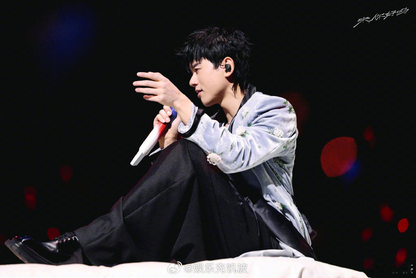 张杰解约案天价违约金是粉丝凑的 标题党退退退！没有天价违约金，只有粉丝与偶像的双