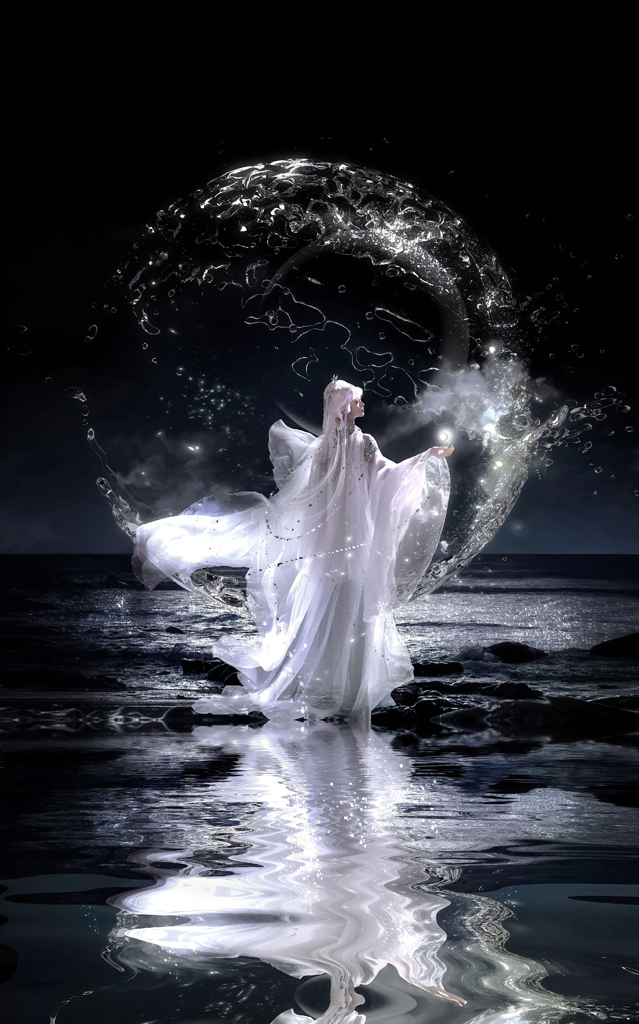 皎如飞镜临丹阙，绿烟灭尽清辉发。是水神吖……古风