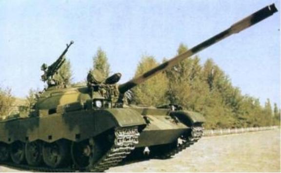 海湾战争时，我国2000多辆69式坦克，在伊拉克战场上被美国军队轻易摧毁，我国军