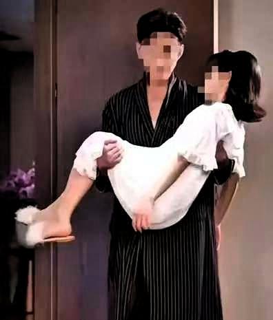 海南琼海，一男子带13岁小女孩去酒店开房，先后发生2次关系。事后，女孩又跟别的男