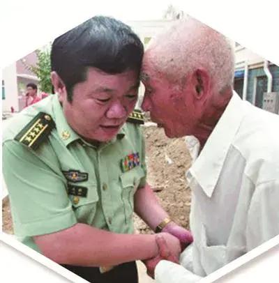 1985年，老山敢死队队长孙兆群跟52个兄弟约定：此战若是有人牺牲，活下来的战友