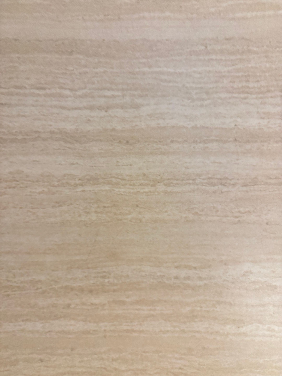 只要不升温，下雨就没有回南天。    在广东生活过多年的我们就太清楚了，春天下雨