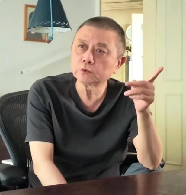 王朔说："什么也不会跟着你一辈子的，青春不能，美貌不能，恋人未必可以白头偕老，甚