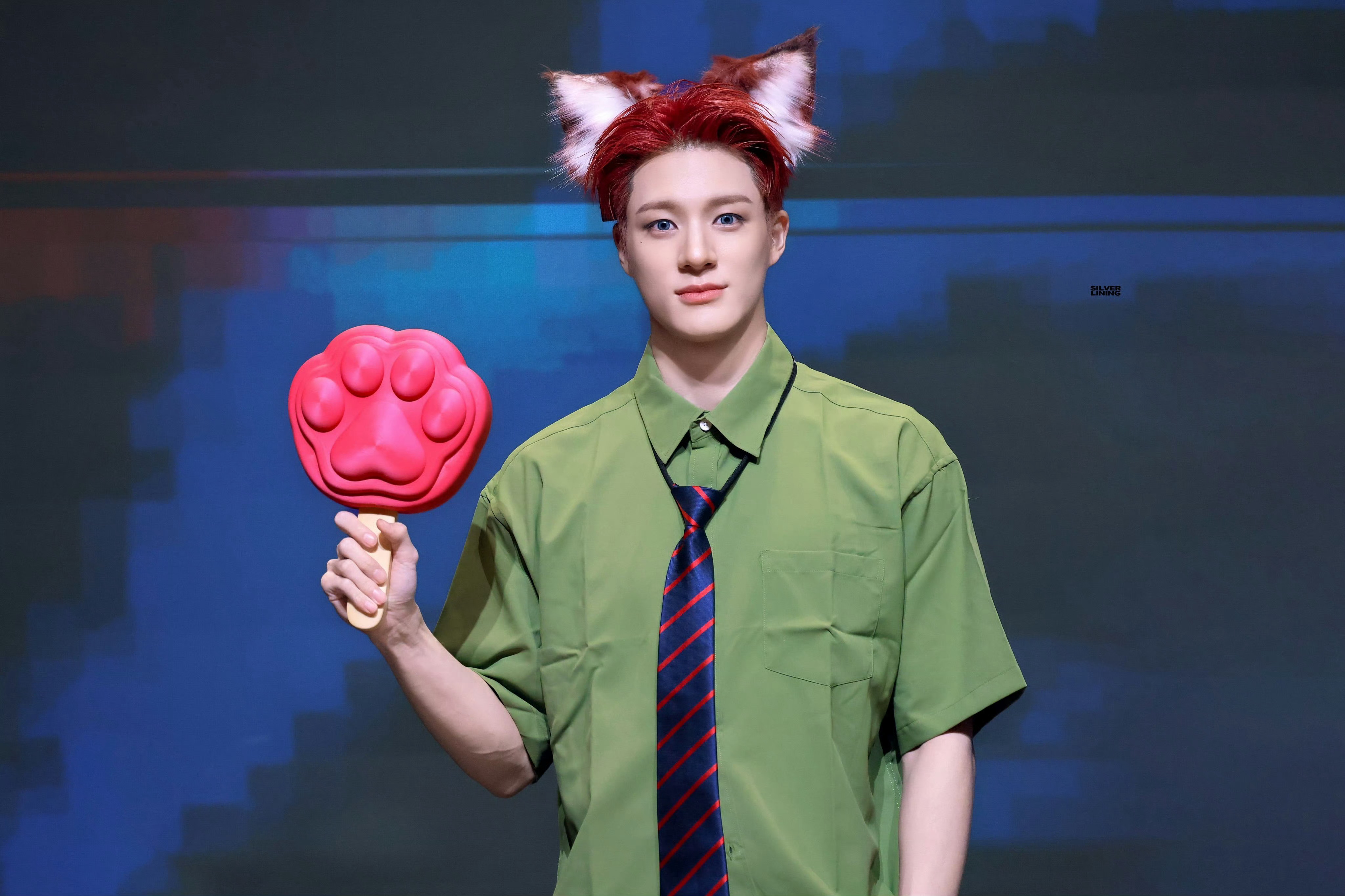 想出让红发李帝努签售会cos尼克的人是天才… 