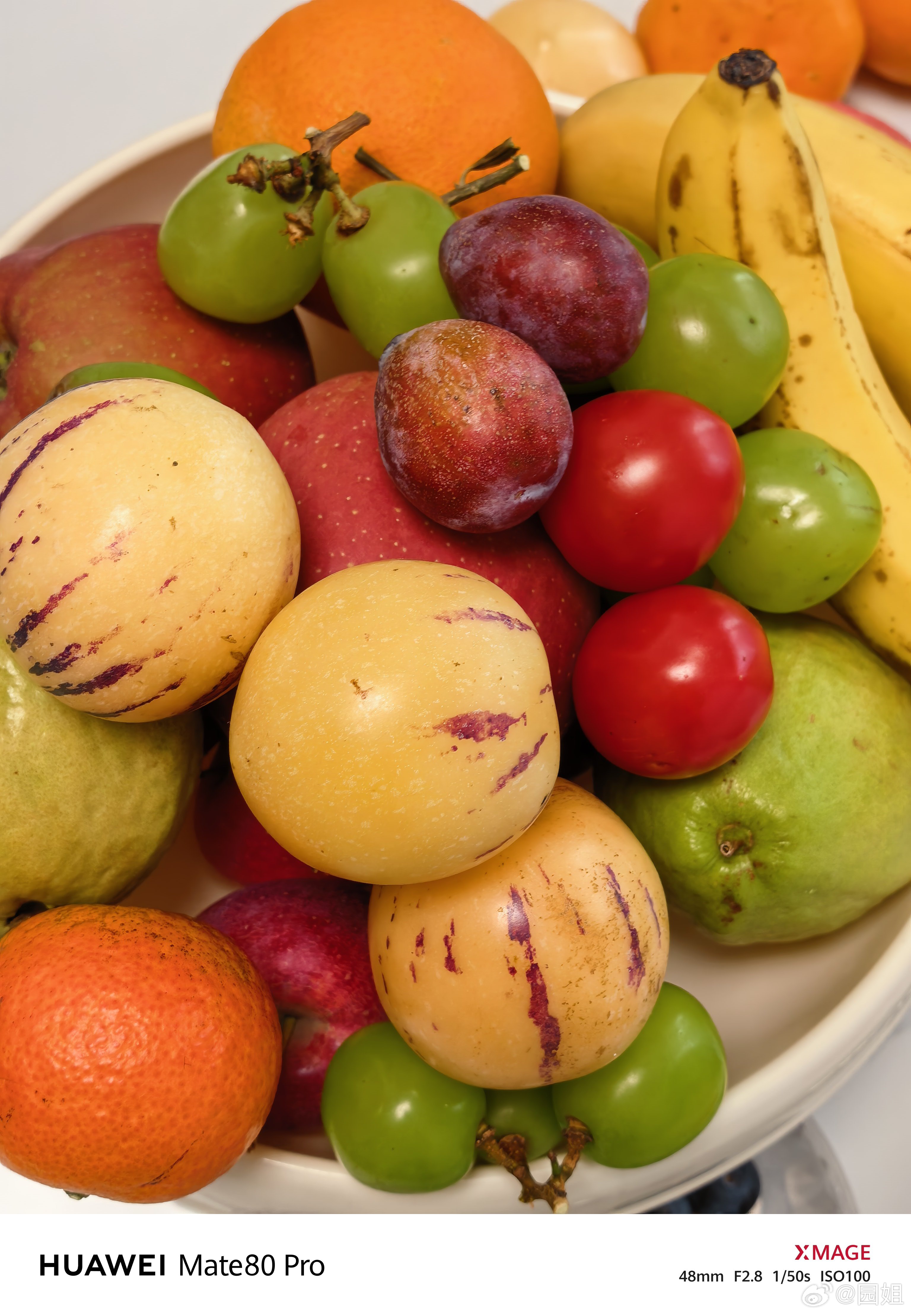 来姐姐家玩会，把这几天酒店给的水果带来了，姐姐还说我怎么买这么多水果，还买好几样