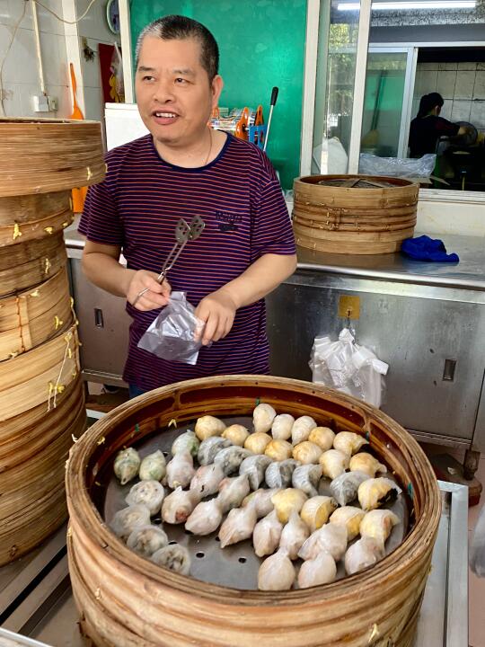 来肇庆认住这个阿叔！！！纯手工点心