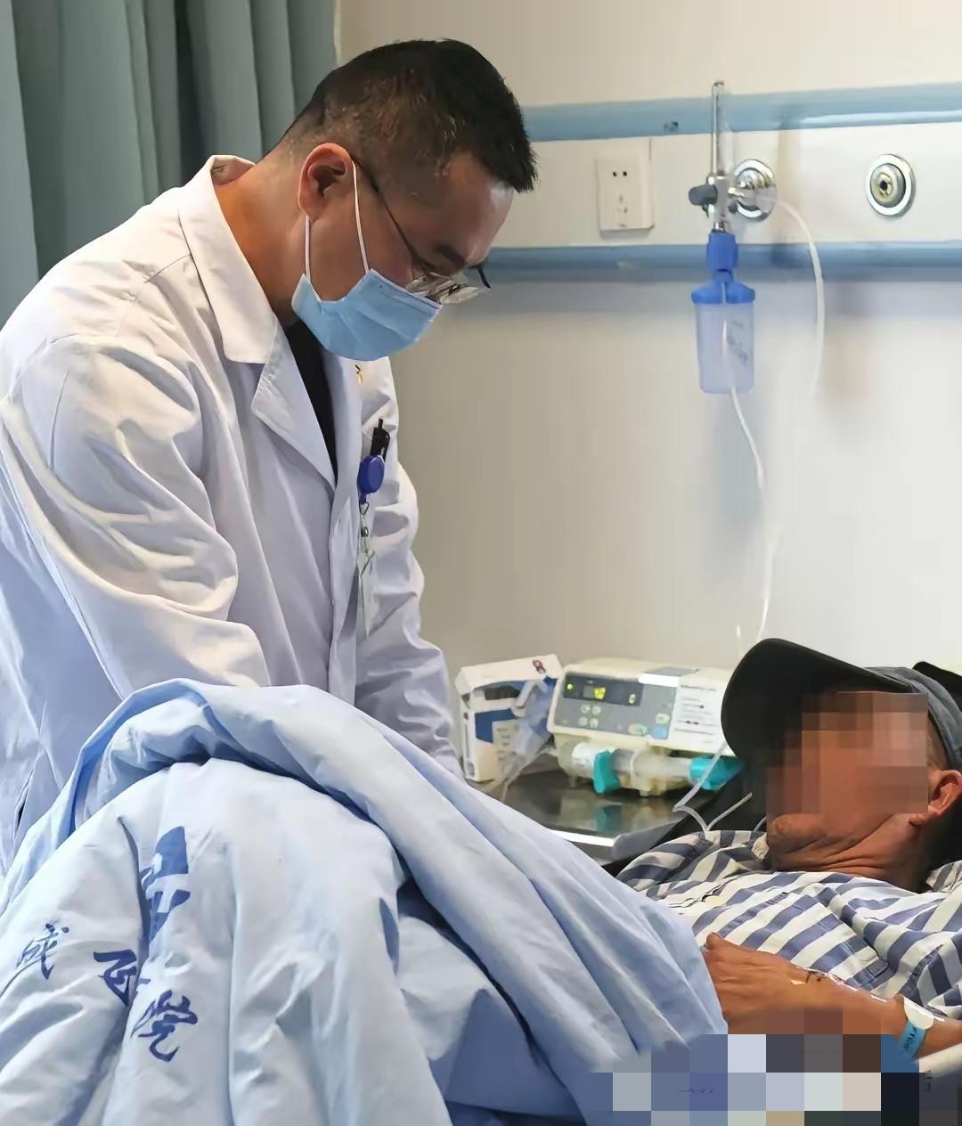 安全套起了大作用。
        近日，成都成飞医院发生了一件离奇事件。
 