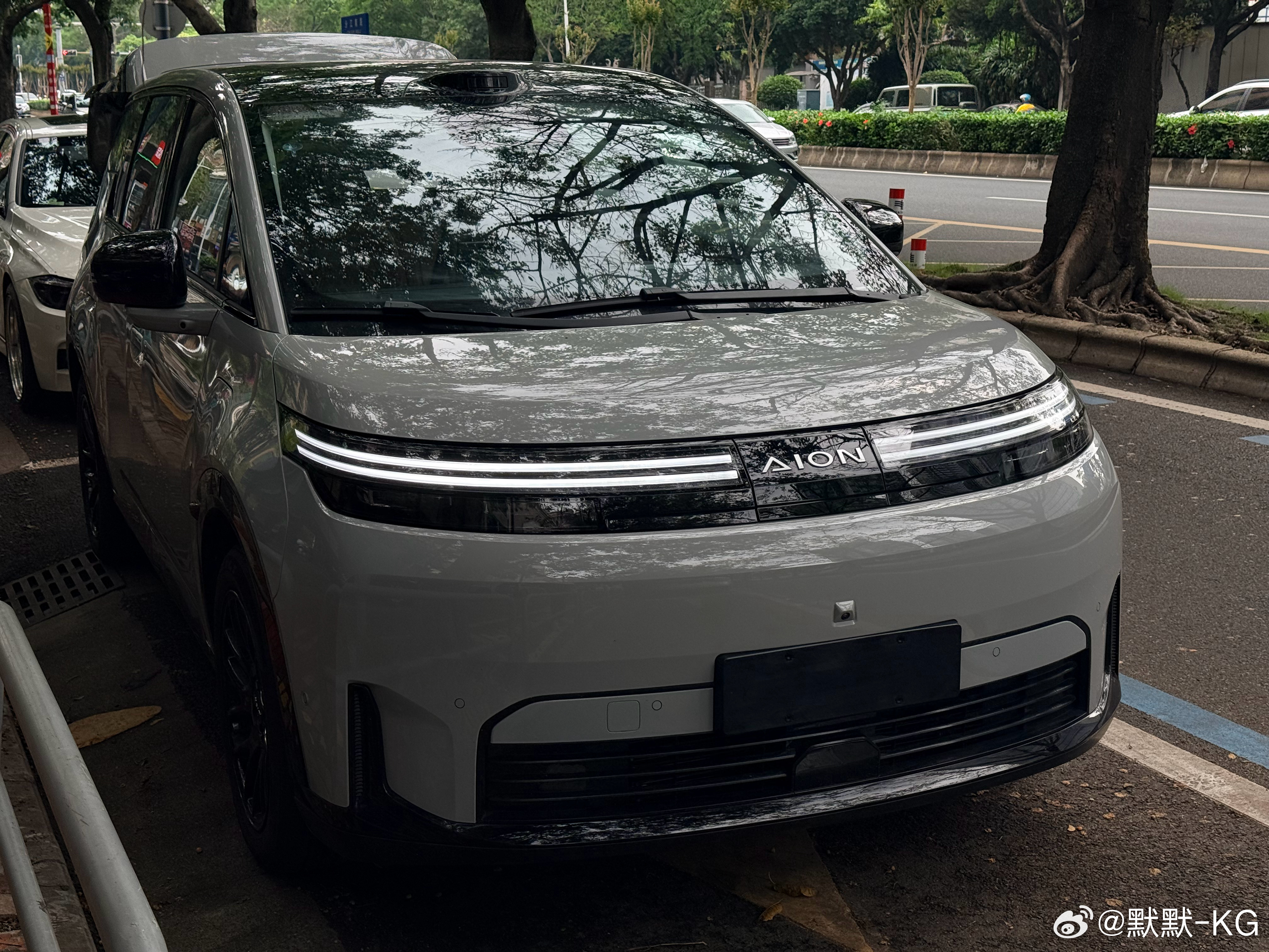 这车还怪不错的咧，底盘调的可以，电机也有点东西，连续崩七八次，性能都不衰减的 