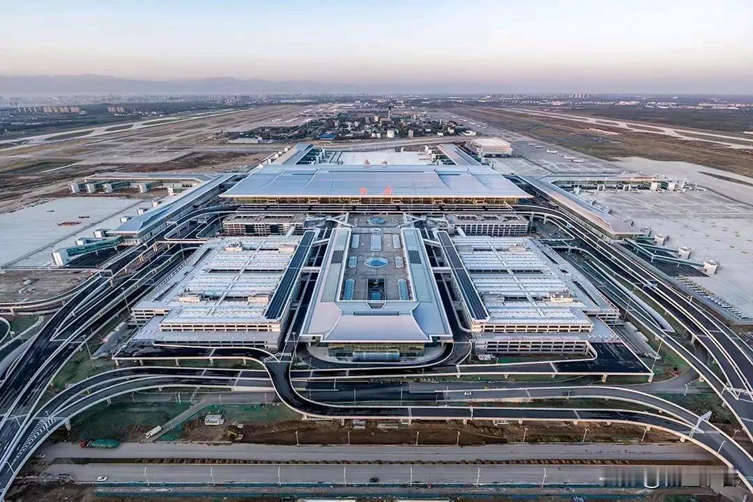 三秦四季，常来长安，长安盛殿，空中新丝路新起点，2025年2月20日西安机场T5