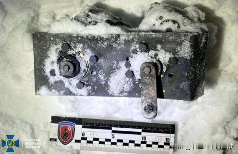 乌克兰称，俄罗斯共发射了包括 Oreshnik 在内的242架无人机和36枚导弹