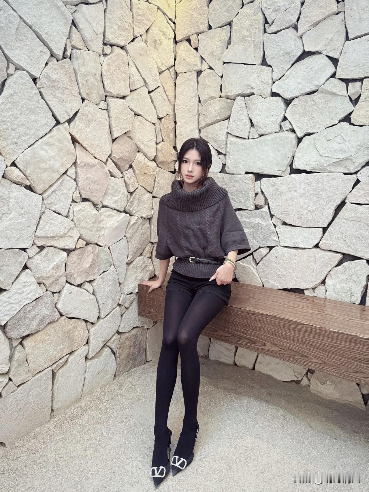 厚黑裤袜真是衣柜里的“定海神针”！

每次不知道下身穿什么，或者想穿短裙短裤又怕