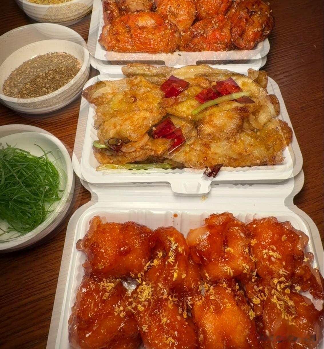 来天津旅游可以收藏这家海鲜小店，本地朋友推荐的，位置在滨江道，离五大道、天津之眼