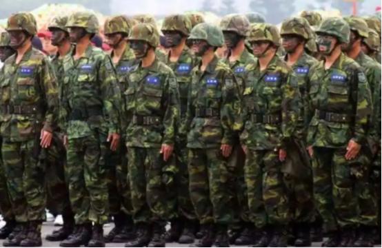 台湾回归在即！问题来了，当部队开始登陆，履行接管台湾的责任时，台湾还有30万武装