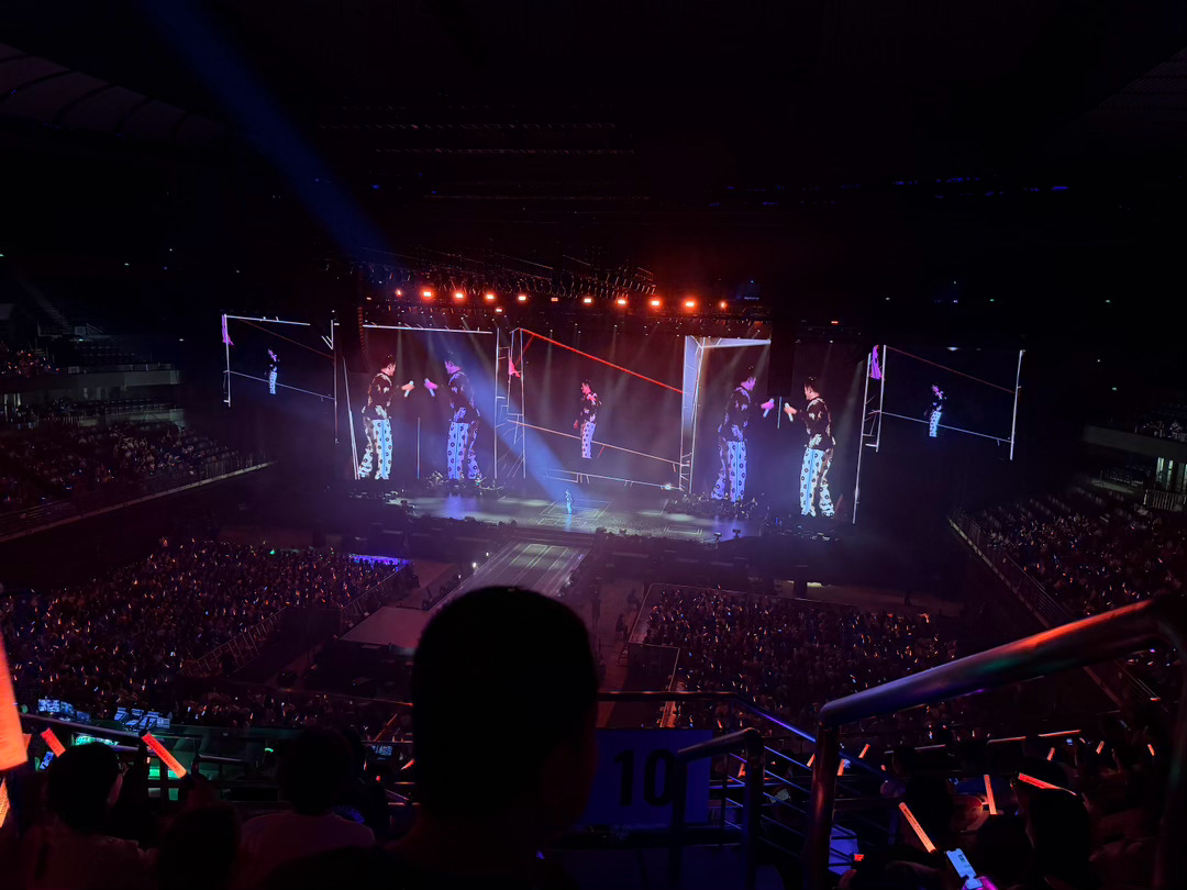 郭富城演唱会灯光舞美还是很棒的，感谢甲方爸爸的拍摄邀约下次想看刘德华