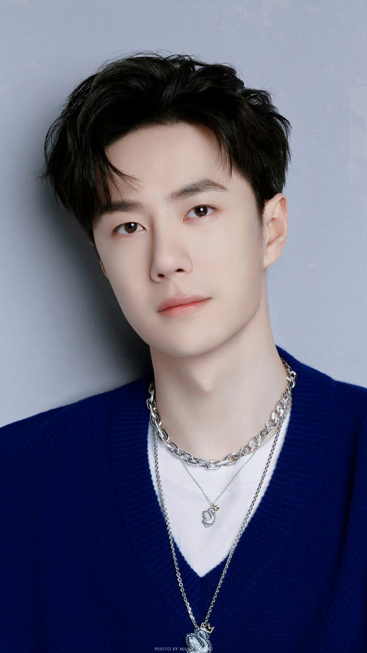 🔵 人间尤物  蓝色是自由的颜色cr:logo 