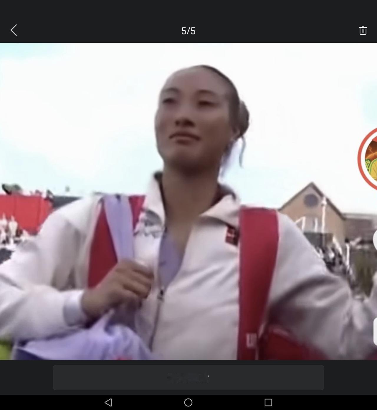 北京时间6月8日22:00，WTA500女王杯首轮在中心球场（安迪-穆雷球场）打