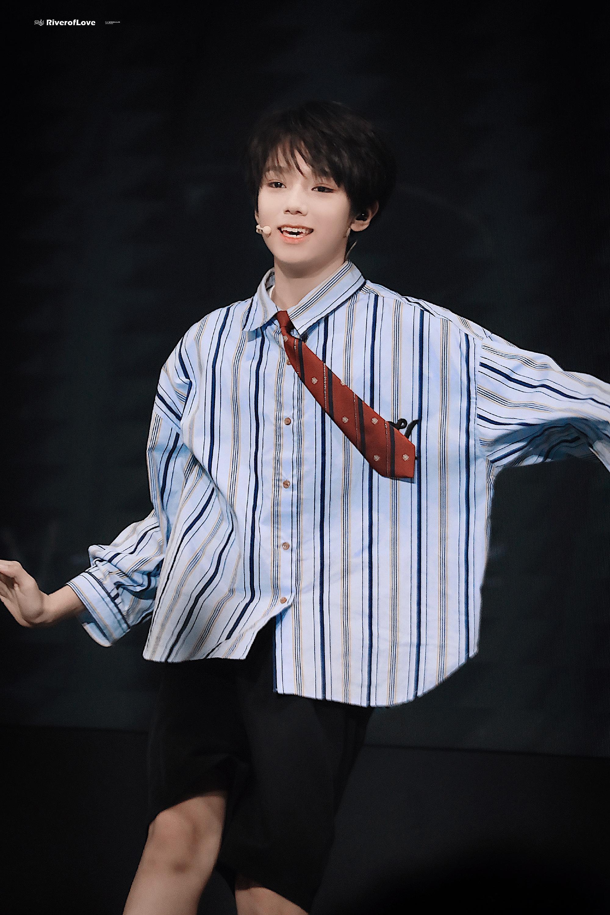 #王橹杰[超话]##王橹杰 劈波斩浪# wlj#王橹杰 全力以赴 朝梦出发# w