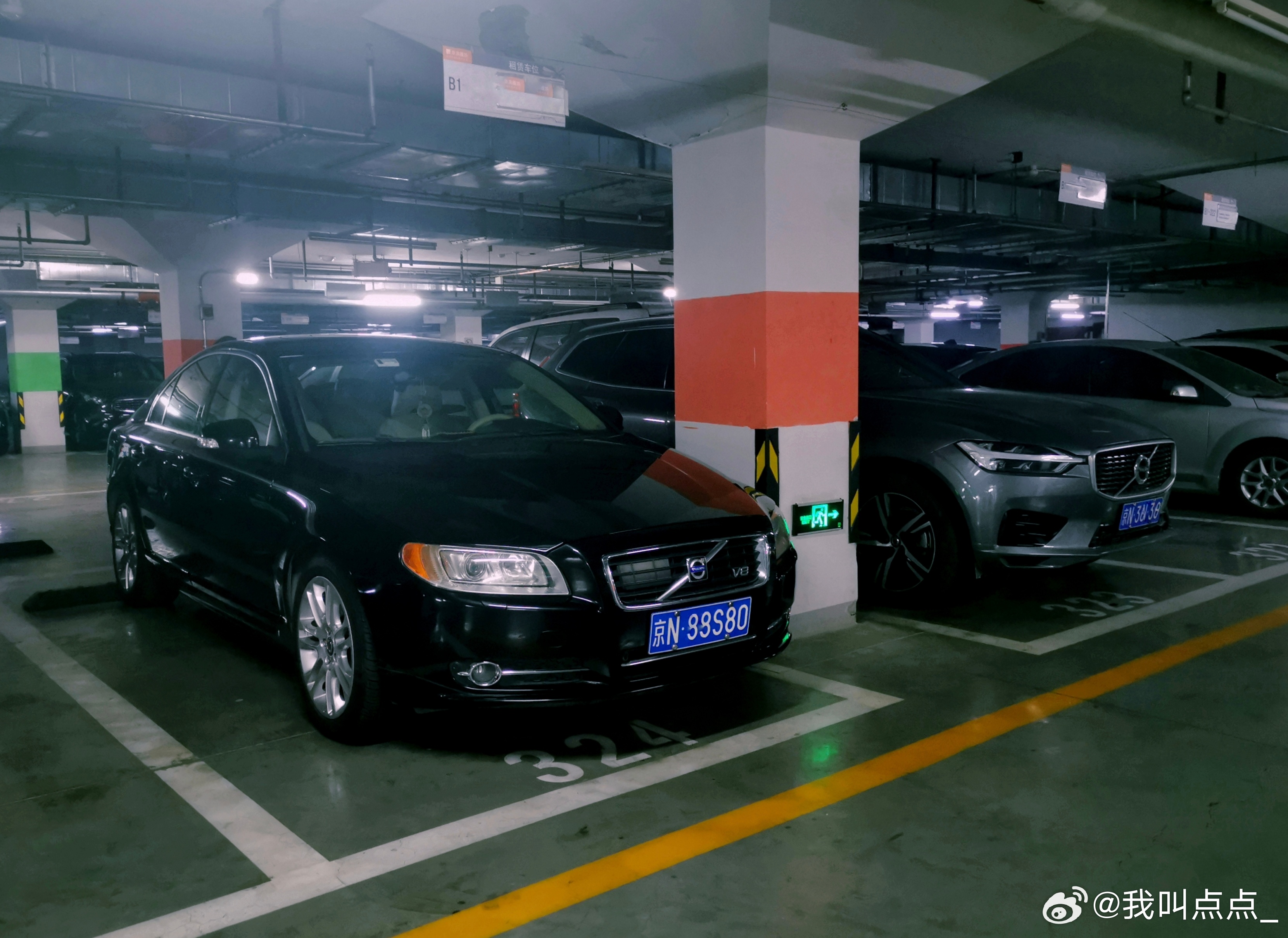 稀有动物 - 沃尔沃S80 4.4L V8Volvo S80 4.4 V8 AW
