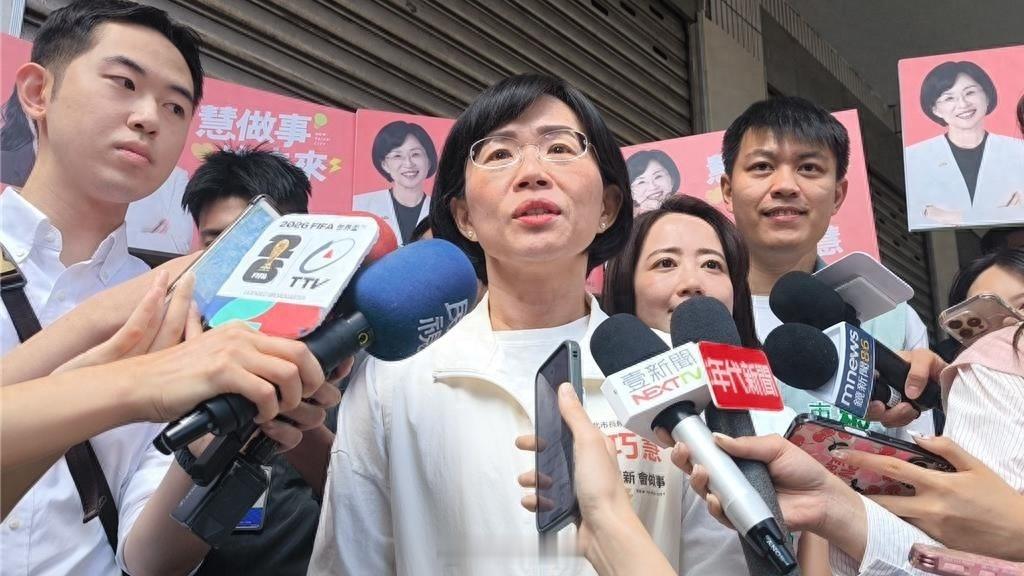 刚刚，新北市长最新民调！苏巧慧31.5%超车李四川民进党民调中心近日执行新北市长