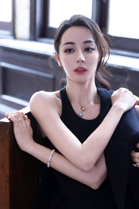 📸认真工作的姐姐第二弹|已经被迷住了