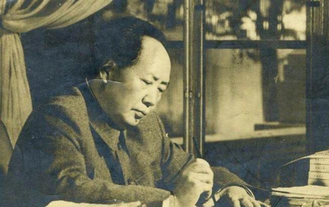 毛主席曾多次表扬此人，解放后他却私自修盖小楼，结果毛主席愤怒下令枪决！
1955