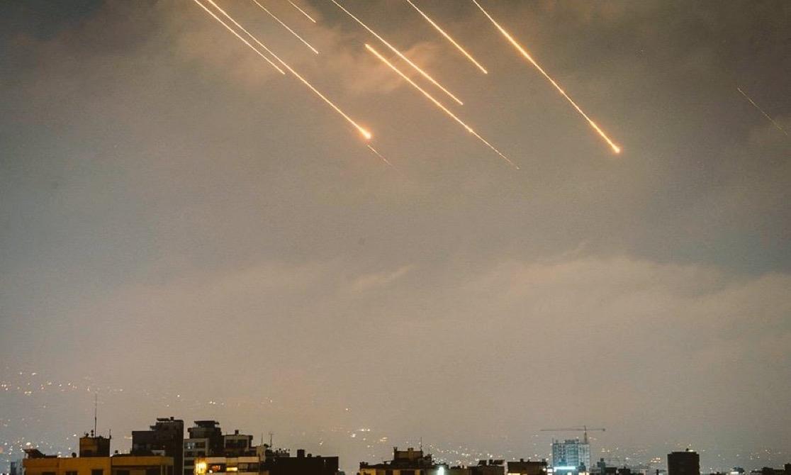 突发：
伊朗国防委员会回应来自美国的威胁：
“一旦发现威胁，将采取先发制人的打击