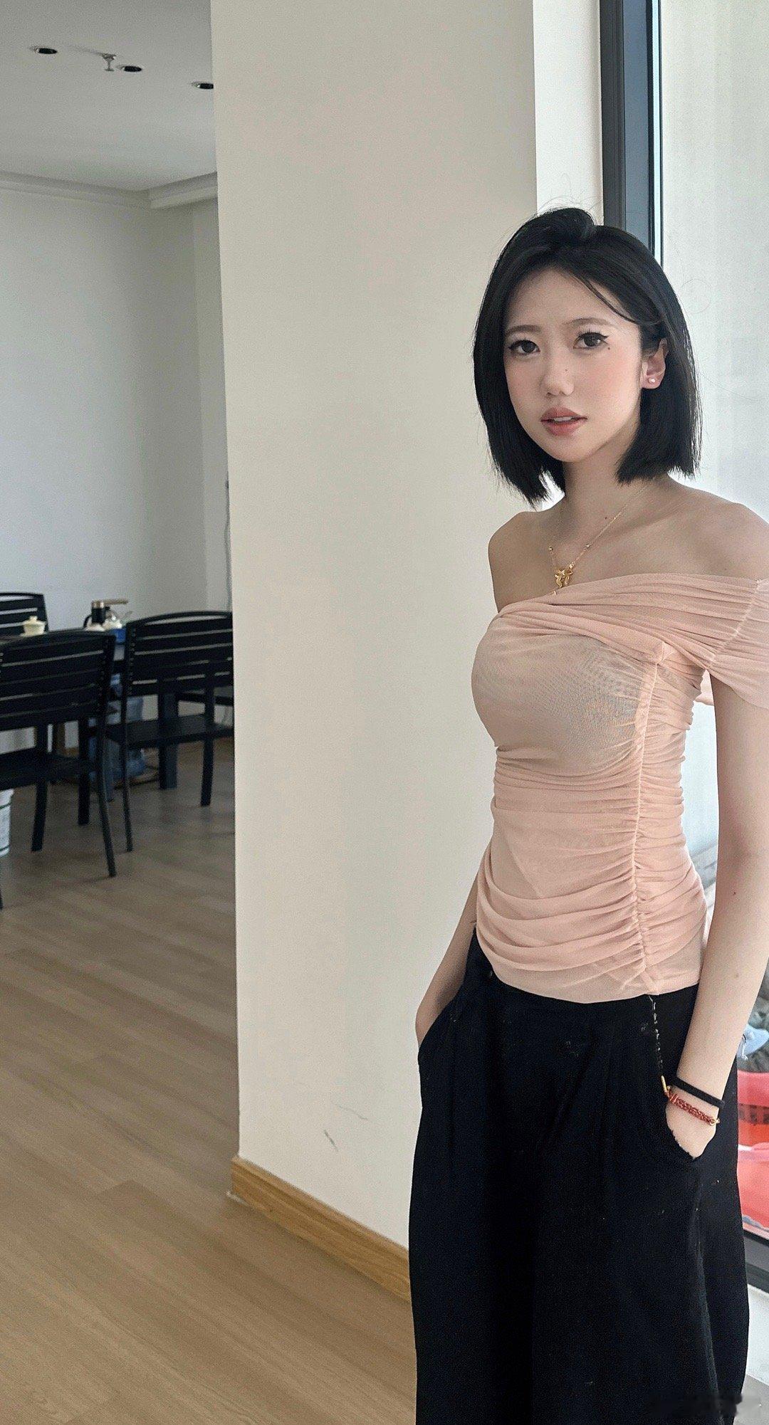 他怎么把他老公藏的那么好穿搭分享 ​​​