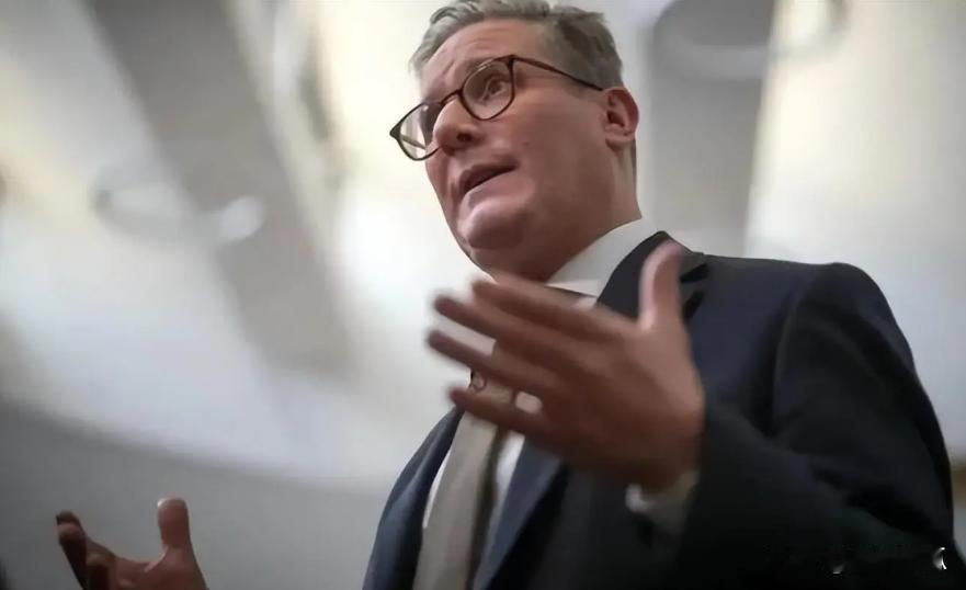 斯塔默准备积极响应特朗普。英国高层对媒体称，斯塔默首相准备紧跟特朗普策略，将把现